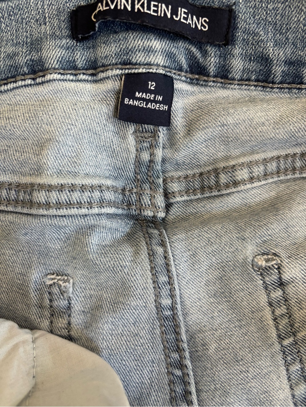 Calvin Klein Jeans Light Blue High-Rise Denim with Tan Patch and Black Tab - Picture 5 of 8